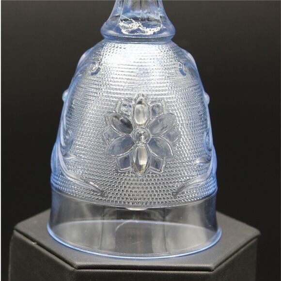 Vintage Indiana Glass Bell Tiara Ice Blue Sandwich Pattern Collectible Colonial - Picture 7 of 7